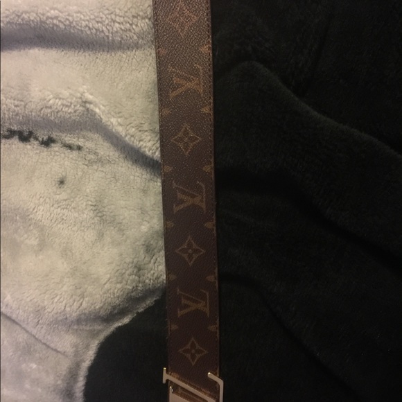 Louis Vuitton Belt - Picture 2 of 8